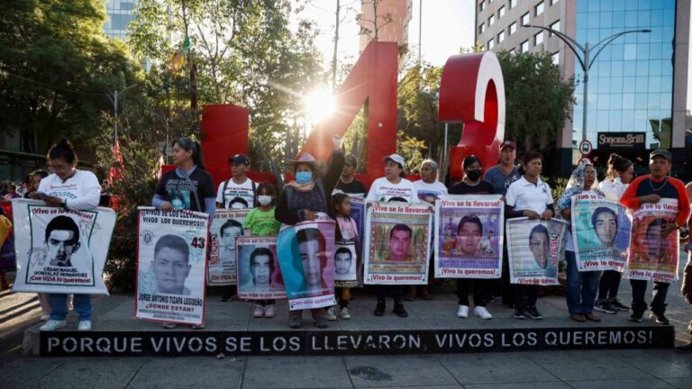 amlo-confirma-que-el-3-de-junio-se-reunira-con-padres-de-los-43-desaparecidos-de-ayotzinapa