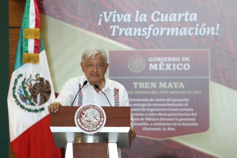 2024-09-29-Presidente-AMLO-Tren-Maya-y-entrega-de-reconocimientos-a-ingenieros-constructores-Quintana-Roo-Foto-20-770x513