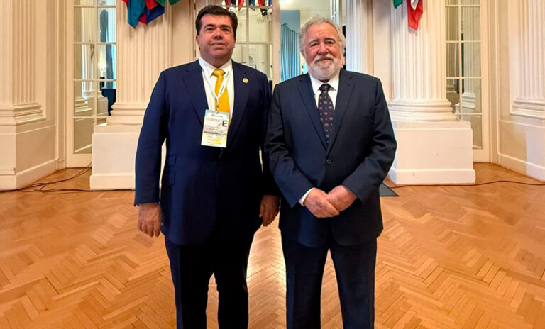 04e67ef28e3e4531ae9f6583b211fcfe