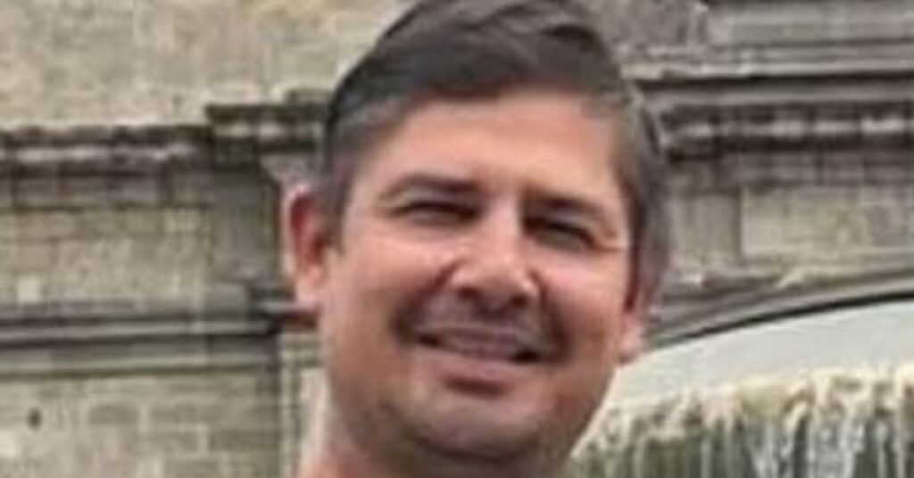 1115e114934d4338820be1f60316515c