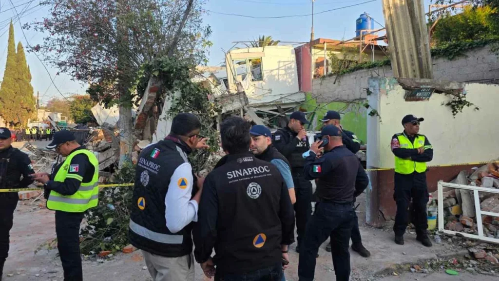 24df59e9a4d54e17b169ebd33f741e7e