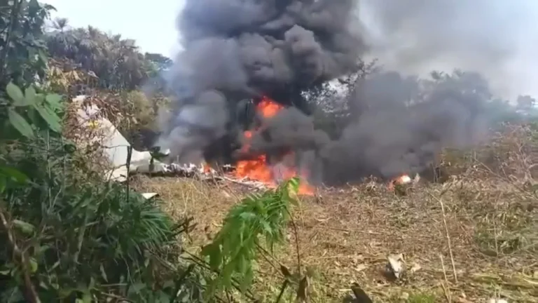 8f35b5f619b74100820132f2525b9ede