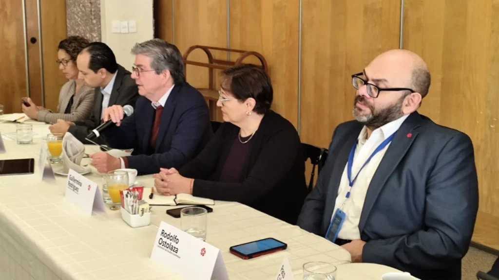 195e36109f054c4288a6aa9d0a10b10a