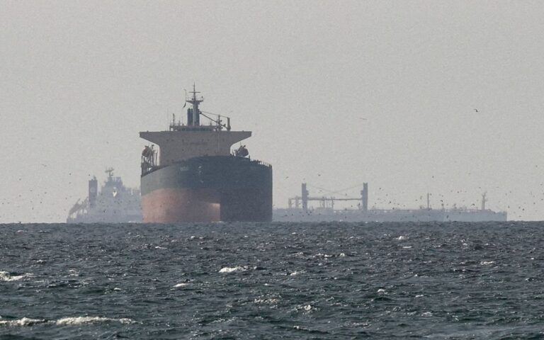 908261e41ce8441d8e58448bc8a7c008