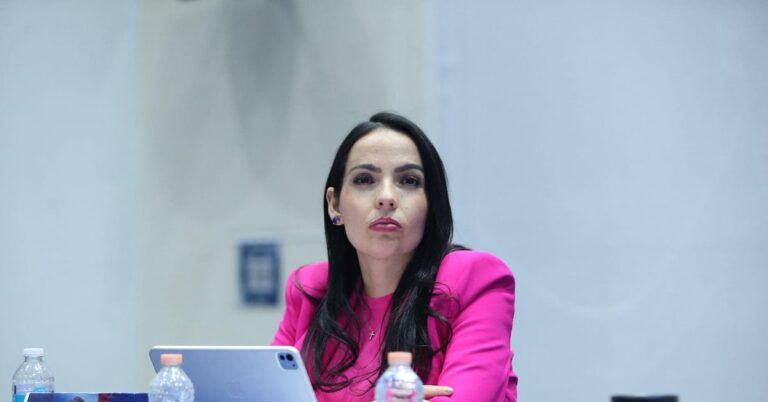 92a15c87ea6d4cf995afd29a324ea3d5