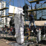 Instalan antimonumento en memoria de periodistas asesinados en México de cara al Mundial